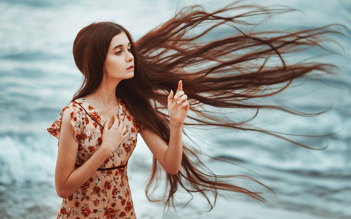 Hang a wind chimes in front of ur door
 I can't go inside n hug
may I take the form of wind
and pass ur door
n when the chimes 
tickle n make a gentle sound
may u know 
I am holding u in my thoughts
erasing all adversity
loving u deeply
n keeping u safe!#becomingfragile #vss365