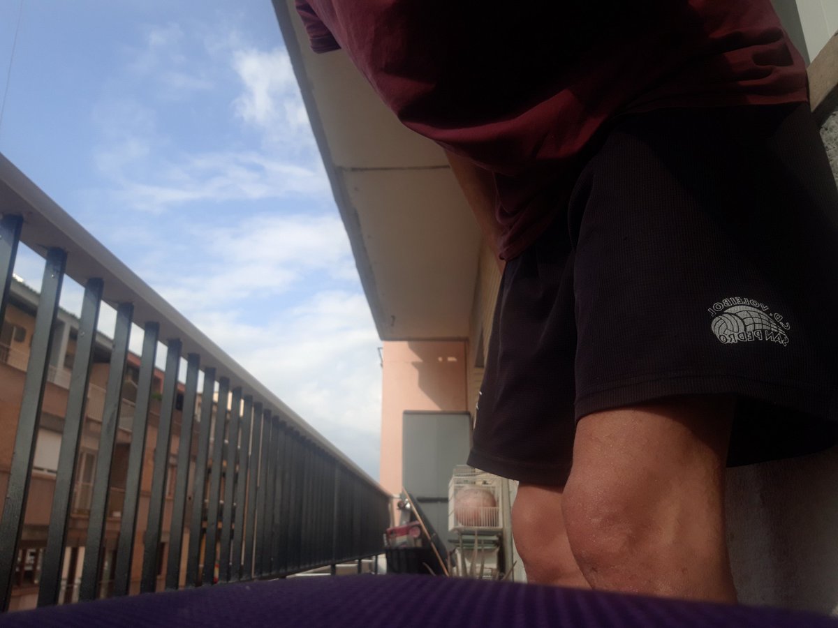 Charles69871223's tweet photo. @Sportcientist #PA30dayschallange 13 día (hoy toca pierna) https://t.co/hrQVTkd782