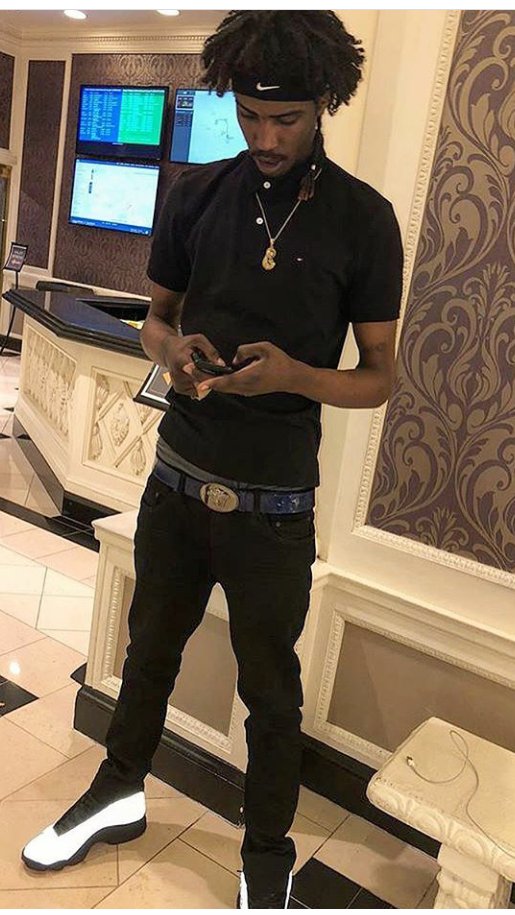 Gucci_Guwhap's tweet photo. Niggaz Aint Really W It Yall Just Rap Good... I bet this chop fold eem up just like a MACBOOK💯 https://t.co/MQzjmH2XY6