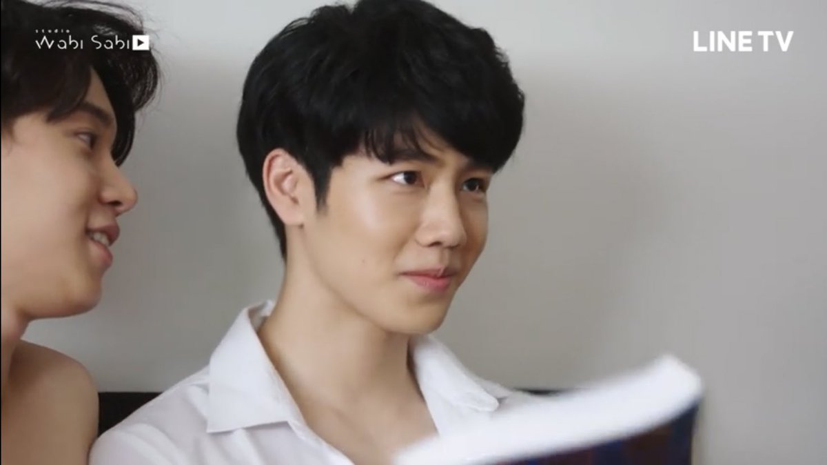 gikgiiz's tweet photo. งานสายตาอะ เวลาเศร้าก็รู้สึกเซร้าไปด้วย เวบาสุขก็อบอุ่นละมุนไปหมด กราบพี่วอร์ค่ะ ดือมากกก แล้วหยิ่นก็คือพ่อวีเลยอะ ล่อลวงเก่งงง #ENOFLOVEep6 https://t.co/D6hMIEOCbN