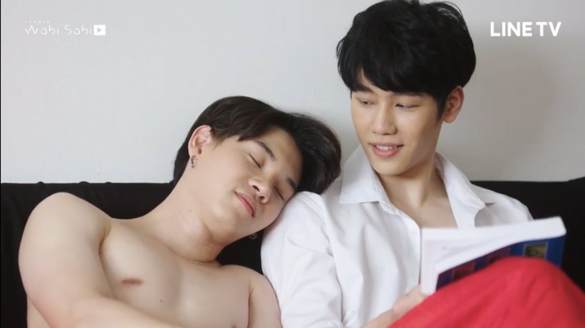 gikgiiz's tweet photo. งานสายตาอะ เวลาเศร้าก็รู้สึกเซร้าไปด้วย เวบาสุขก็อบอุ่นละมุนไปหมด กราบพี่วอร์ค่ะ ดือมากกก แล้วหยิ่นก็คือพ่อวีเลยอะ ล่อลวงเก่งงง #ENOFLOVEep6 https://t.co/D6hMIEOCbN