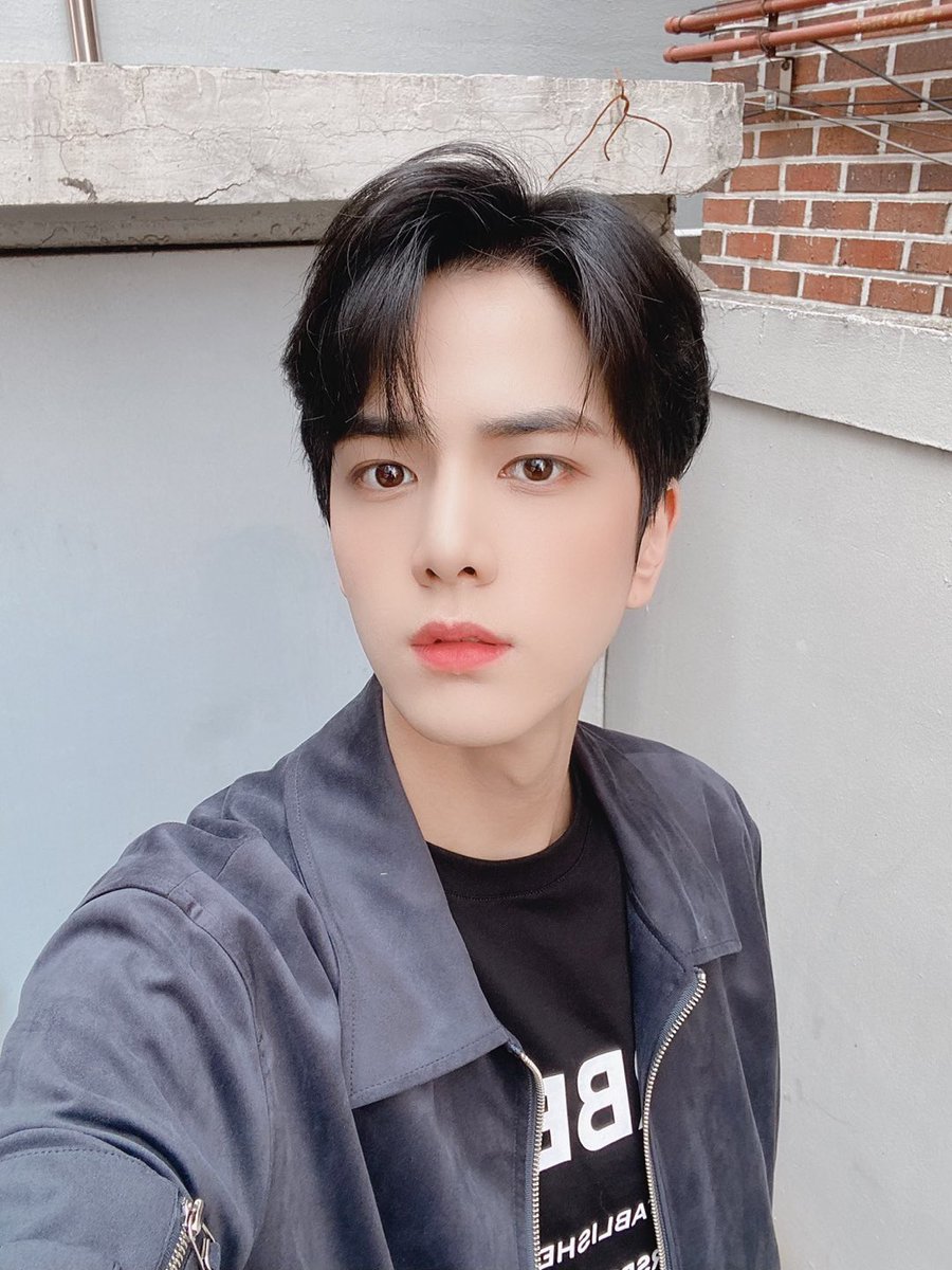 WE_THE_BOYZ's tweet photo. (영훈) 더비도 더보이즈도 
모두 다 행복하길 
오늘도 수고했어요 . 잘자 🥰 

Be happy, everyone. 😚 https://t.co/OOh46C9Noq