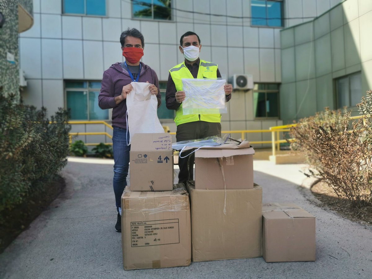 Gracias @PANCHOSAAVEDRA por tu donación de mil escudos faciales y 200 escafandras para nuestros funcionarios. El tuyo se suma a otros aportes altruistas que dan fuerzas para enfrentar esta pandemia!