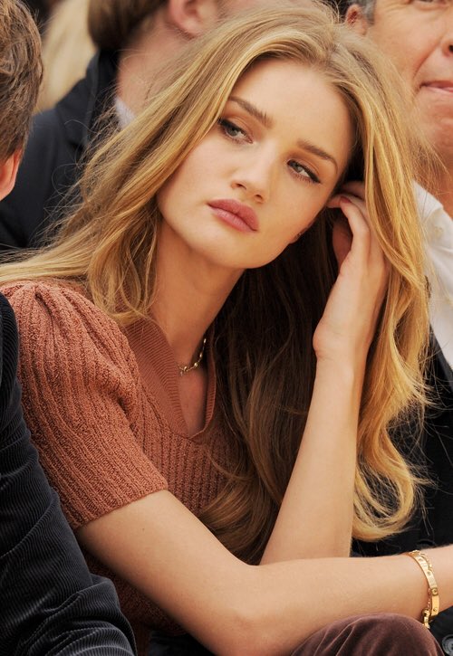 Happy birthday to the beautiful Rosie Huntington-Whiteley 