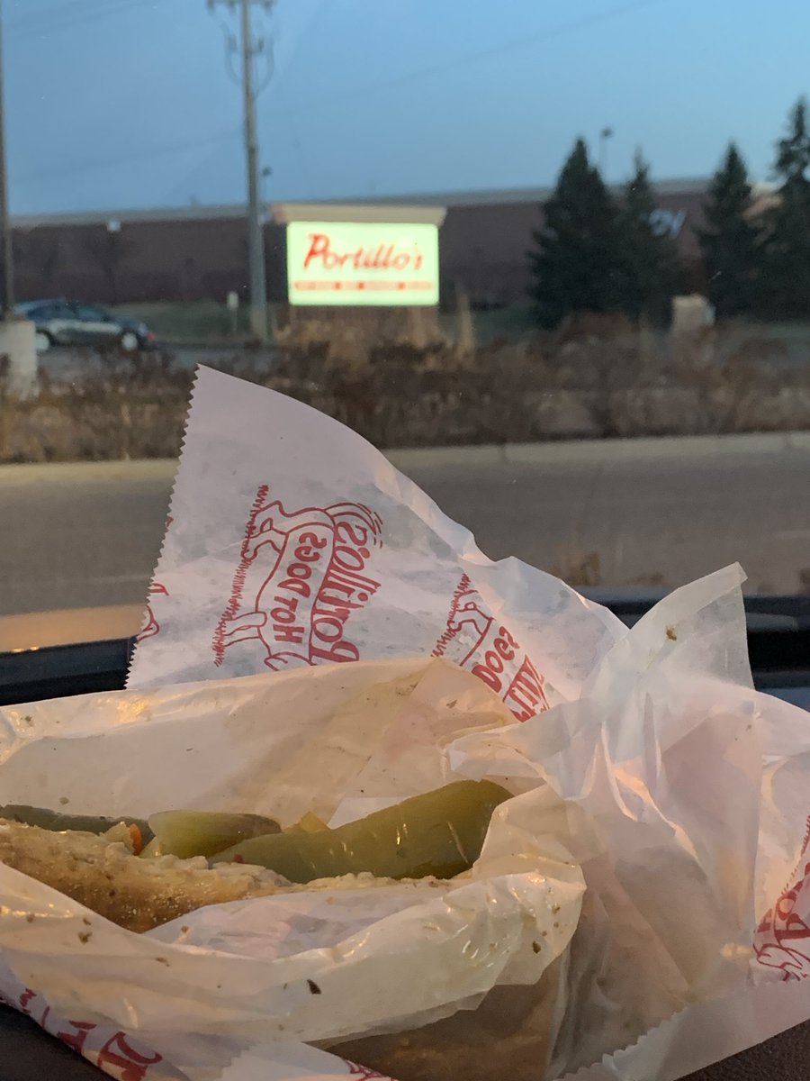 lisabd123's tweet photo. Last night’s dinner was ⁦@portilloshotdog⁩ in Woodbury. Excellent service. Plenty of ketchup for fries. Not nearly enough napkins to sop up the juicy deliciousness of the roast beef w/ all the peppers (me) and the all-in Chicago dog (my better half). Chocolate Cake x 2! https://t.co/3b4KLsV4dl