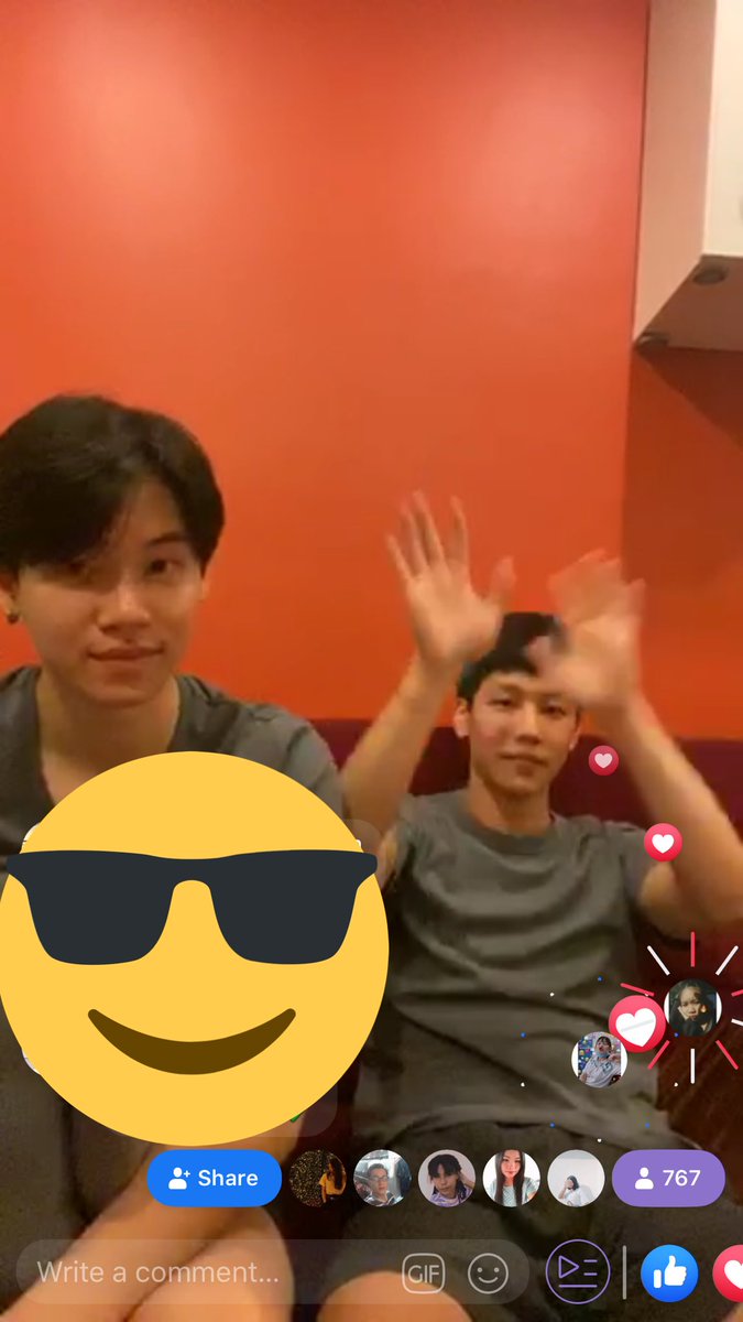bbbbbbbbz1's tweet photo. รอยยิ้มของพวกเธอนั้นนนนน 😘😘😘 #ENOFLOVEep6 #กลรักรุ่นพี่ep6 #กลรักรุ่นพี่ #กลรักรุ่นพี่ep2 https://t.co/Dz50LE2nq0