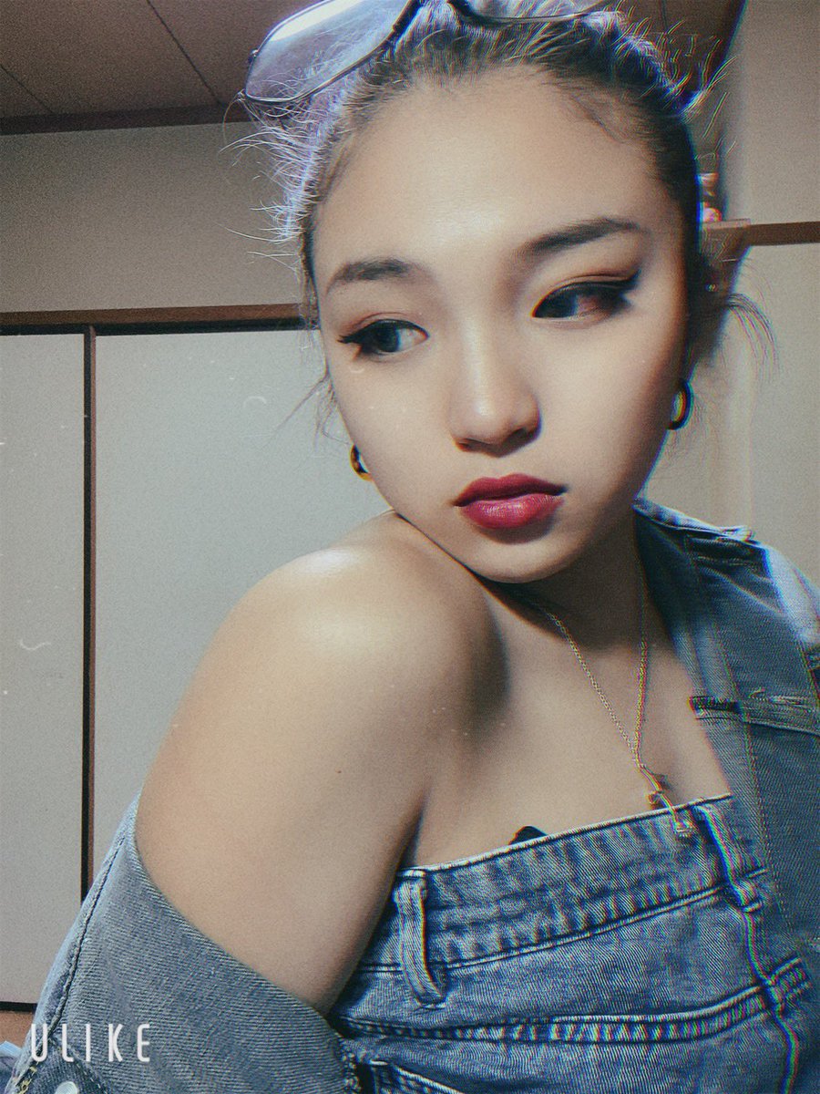 .
今日は存分に　#おうち時間 楽しんだ〜❤️
デニムオンデニム💙これ下もデニム😂
全身はまた載せまーす💓