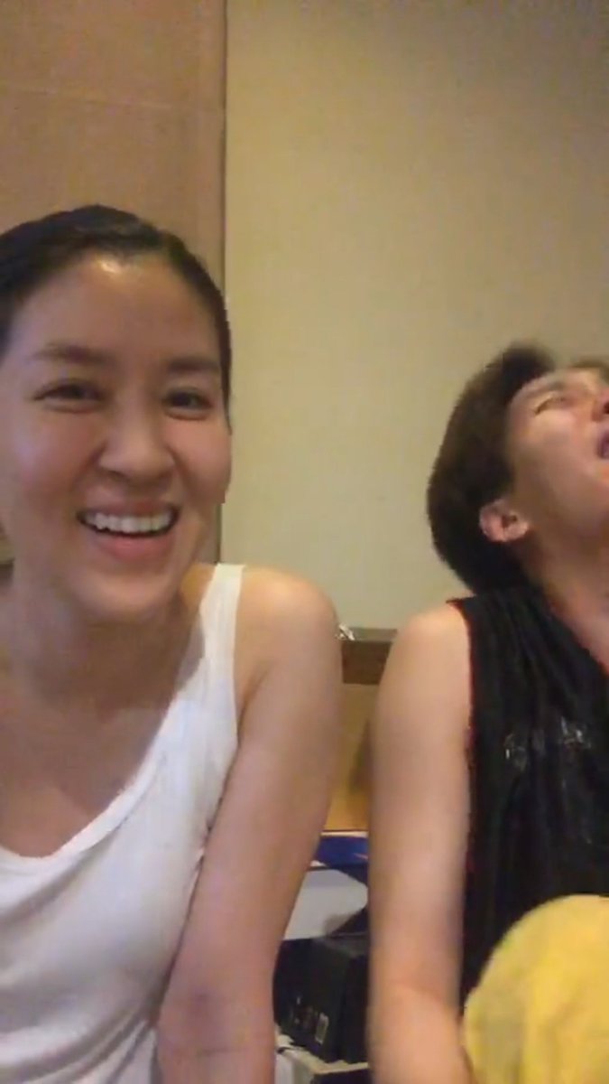 MyBunnyNoi's tweet photo. 😂😁😂😂
#cheerny14 #_cchoot #CheerChoot
#Liveสุดคิ้วท์by_cchoot https://t.co/Xwu5xKeeWL