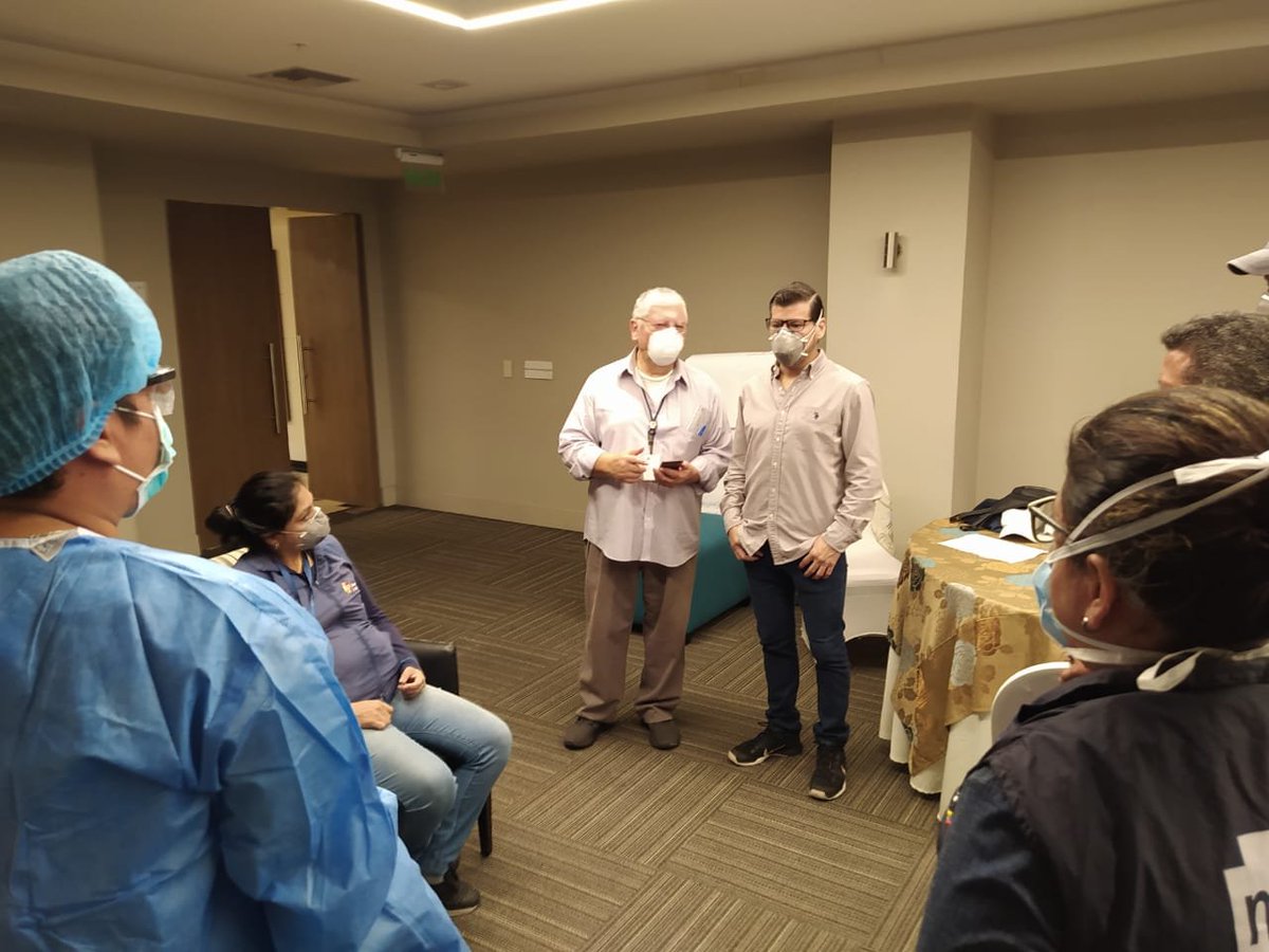 SaludPichincha's tweet photo. El @DrLuisMuozP1, coordinador @Salud_CZ9 junto al Dr. Francisco Pérez, coordinador @Salud_CZ8 acompañan al @DrJuanCZevallos, ministro de @Salud_Ec en la capacitación para trabajo de campo en la provincia del Guayas para aplicación comunitaria de pruebas PCR. #ActivadosPorLaSalud https://t.co/kxxjNjU2kj