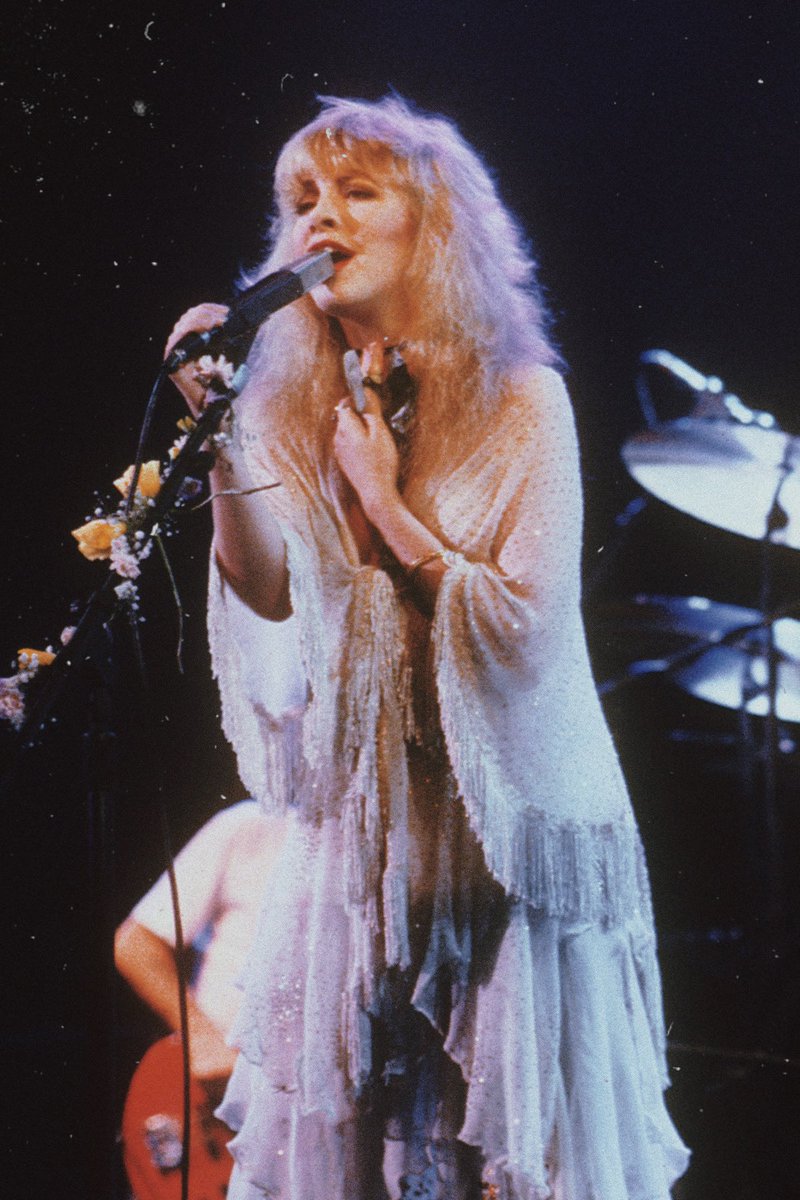 bestofstevie's tweet image. stevie nicks on the mirage tour was art