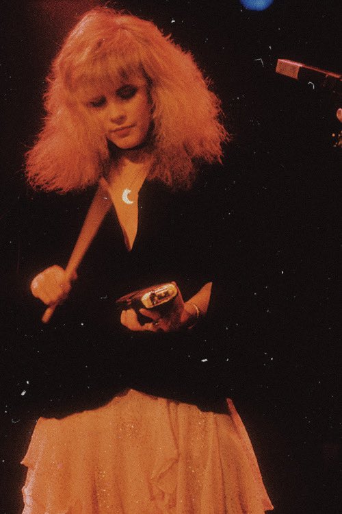 bestofstevie's tweet image. stevie nicks on the mirage tour was art