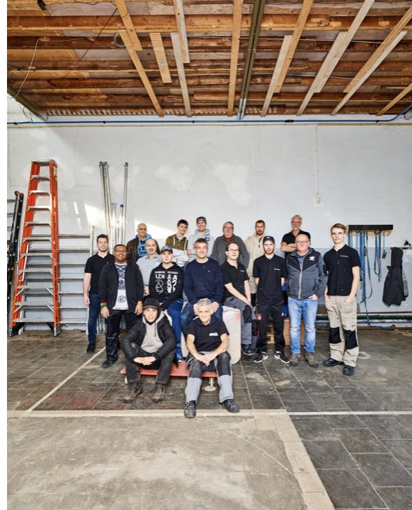 social_label_'s tweet image. #DeNweWerkplaats is een van de 14 werkplaatsen die meedoen in de #Sociallabel beweging naar een economie die ten dienste staat van de mens. Via design producten laten we zien dat ieder mens vanuit eigen ritme en skills mee kan doen voor mooi werk en waardering #inclusie