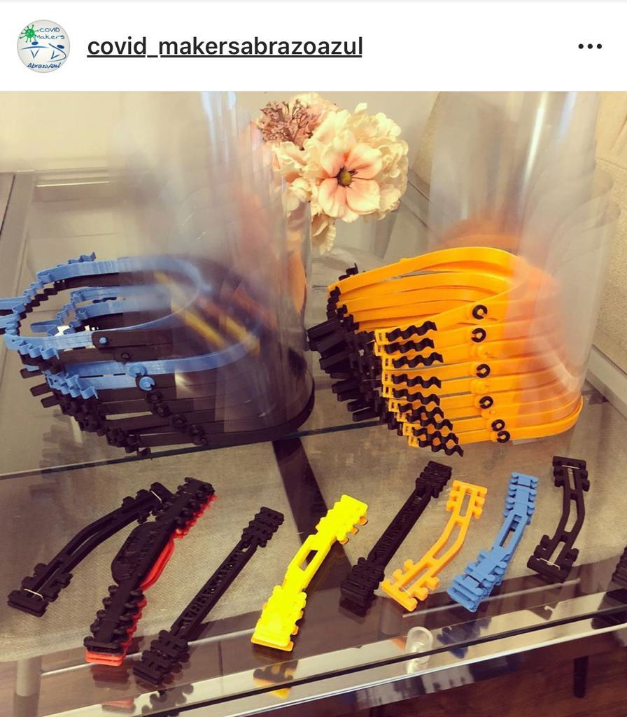 AbrazoAzul's tweet photo. El proyecto #enpvscovid19 tb financia a @AzulCovid en #Madrid y en #ACoruña con la compra de 24 kg de material para imprimir pantallas y salvaorejas!
Colabora con nosotros y @MrPLC091 comprando tu parche solidario en https://t.co/uljkxQF6MU https://t.co/gFzXLhbh6Y
