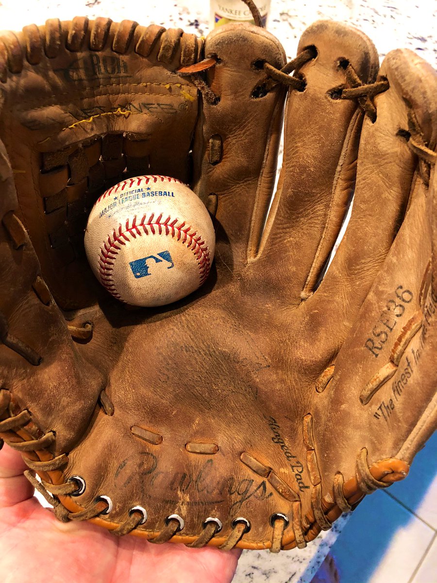 John_Sabol's tweet photo. @MLBastian Ryne Sandberg!
#ItsNotRyanItsRyne
Xmas 1995. One of my favorite gifts. Leather at the palm is dry rotting & parts of the webbing was restrung by my dad, but besides that, this guy is still perfect! Got me through little league, Jr. High, H.S.,College Intramurals & men’s leagues👌 https://t.co/p09tvCjaSK
