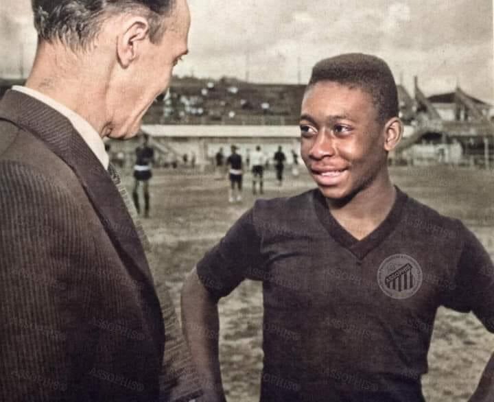 FOTOS HISTORICAS O CHULAS DE FUTBOL - Página 17 EV62Gh4XQAAsTgo?format=jpg&name=900x900