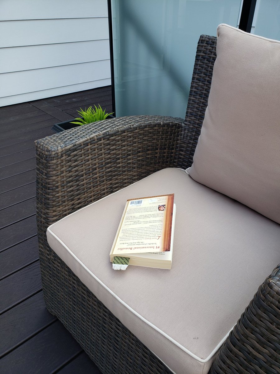 Ms. Rowat tweet media