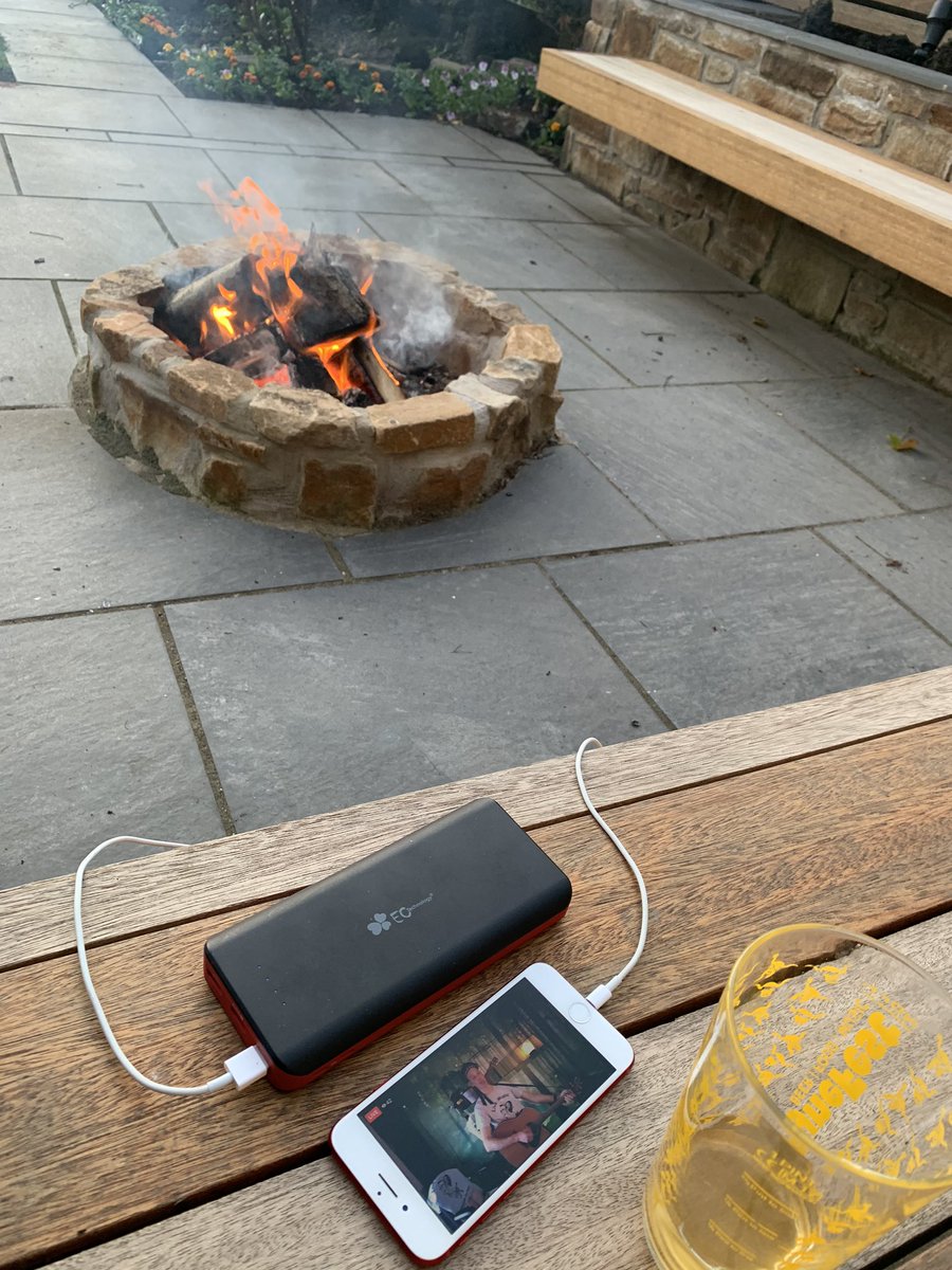Thanks for the tunes @OORTours here is us listening to you outside in Edinburgh keeping warm!