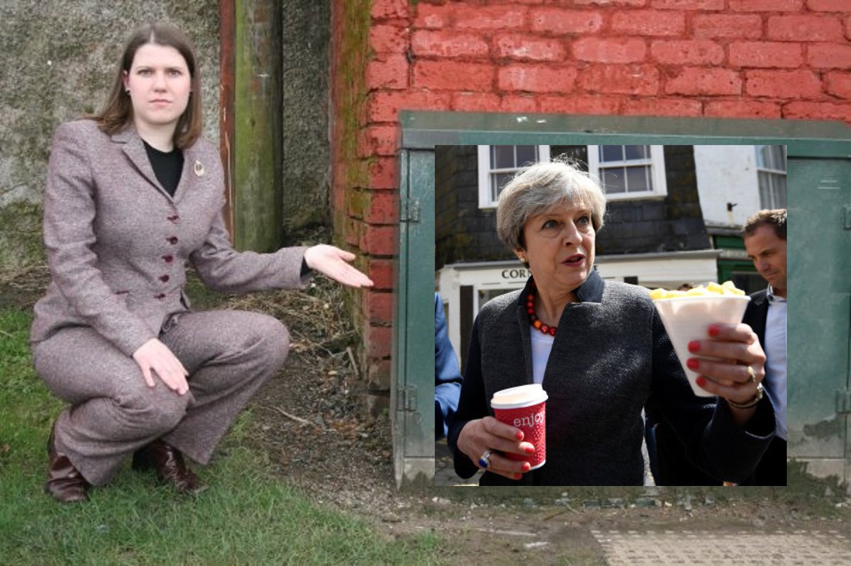 Jo Swinson Pointing at Things tweet media