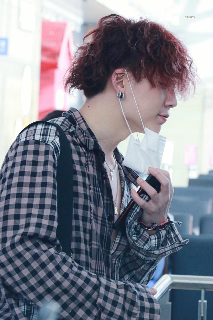 Day 3 - Bobby with a messy hair He can rock any hair style & color and make it fashionable  #Bobby  #iKON  #30DaysBiasChallenge