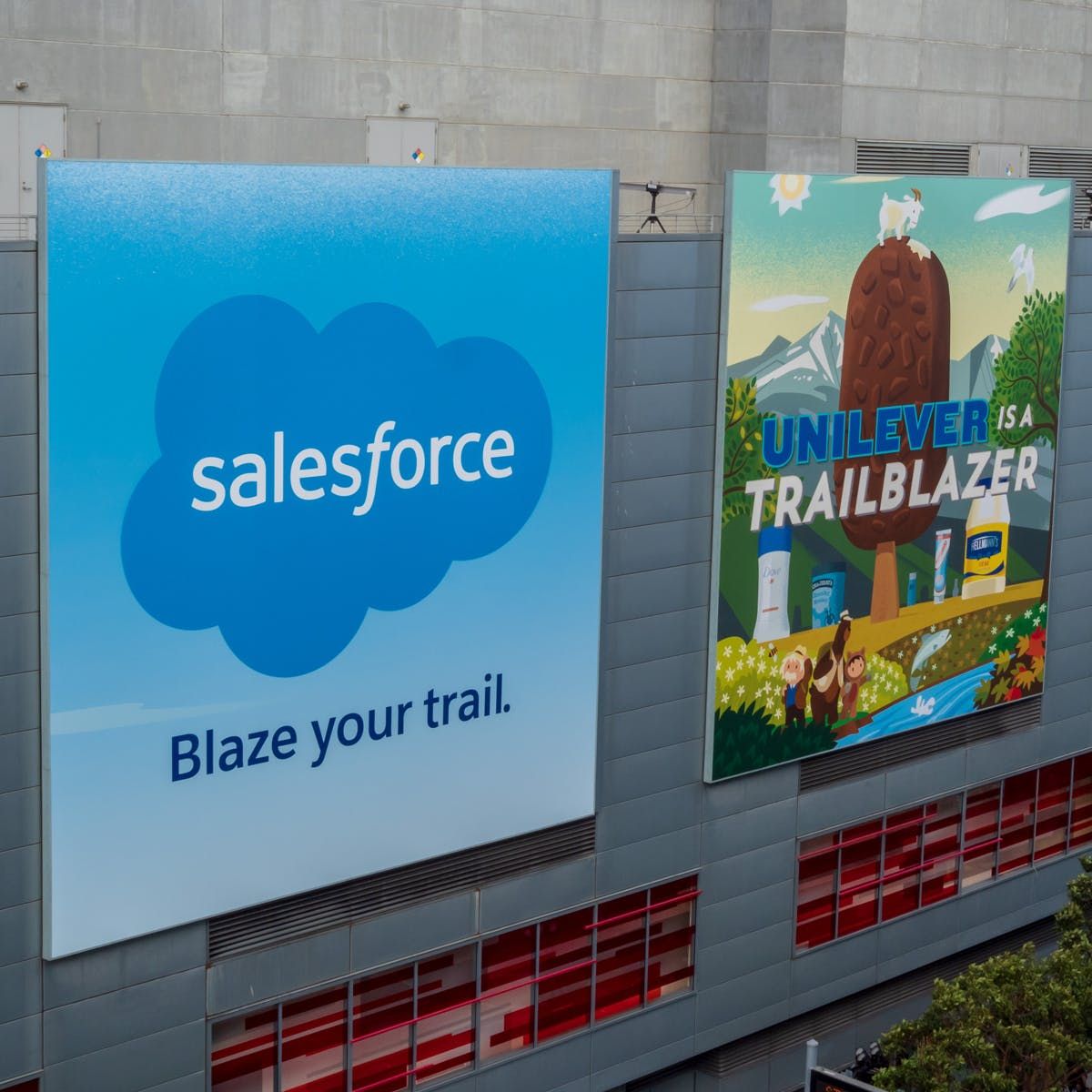 Salesforce CMO on what B2C marketers can learn from B2B buff.ly/2O0RkIK <a href="/greenhatmktg/">Green Hat Marketing</a> #b2bmarketing