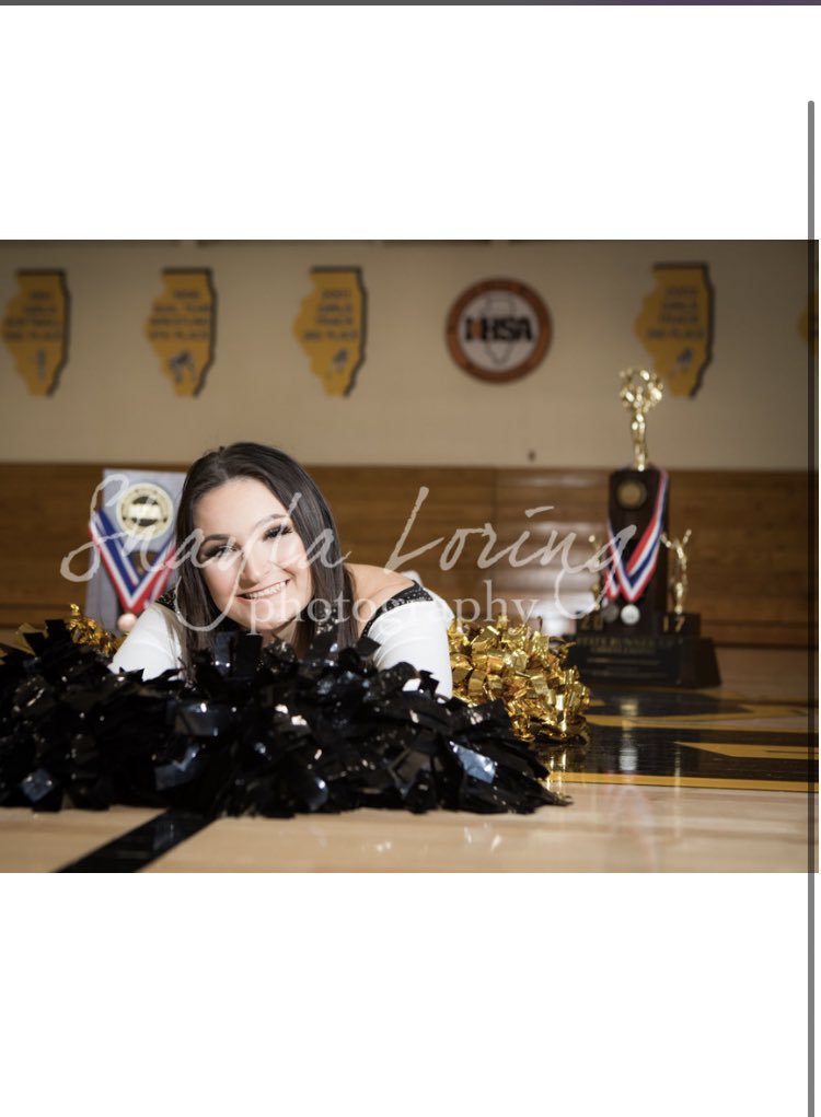 kiley_terry's tweet photo. thanks RCHS for a good four years, forever a comet 💛🖤🤍 https://t.co/Fh4GxMUpSG