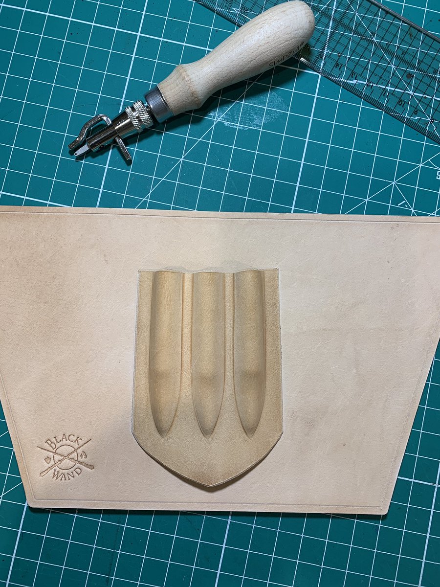 BlackWandSupply's tweet image. Coming along nicely.... #mysteryproject #leather #leatherproject #costume #cosplay #fantasy #larp #dnd #witcher #dndcosplay #dndcosplay #steampunk