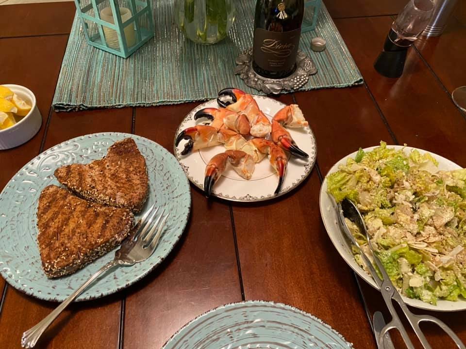 TriarSeafood's tweet photo. Hey @heymikemayo and @michmayo you guys always make our #seafood look even more incredible!! We appreciate your support tremendously! #TriarSeafood 
  Order at 800-741-FISH or online https://t.co/y3iU865xg7 https://t.co/9Xc85BBOXA