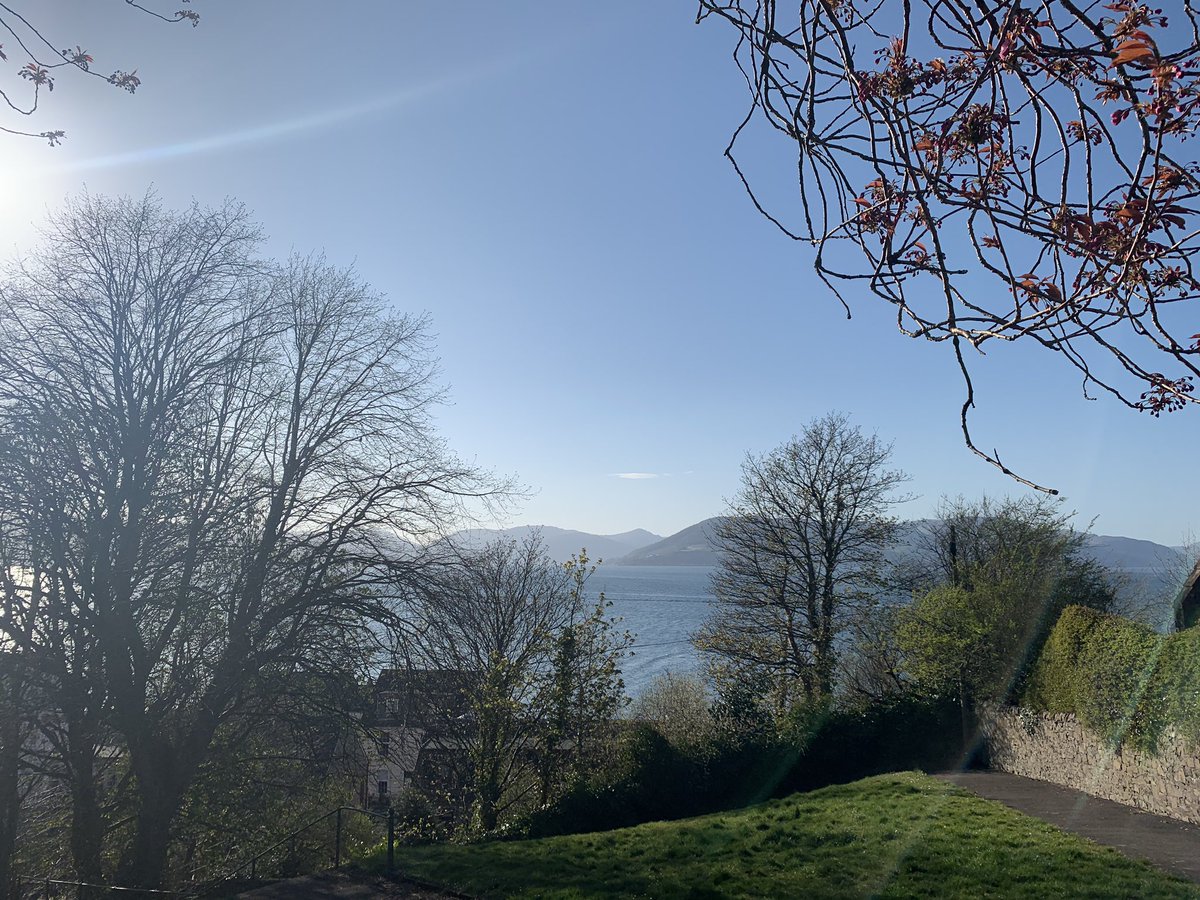 Gillnees's tweet photo. Views from today’s walk with @skepti_cal  @jenlou96 &amp; @MarcusFulton67 So lucky to have this view on our doorstep @discinverclyde https://t.co/hLkiO1SrUc