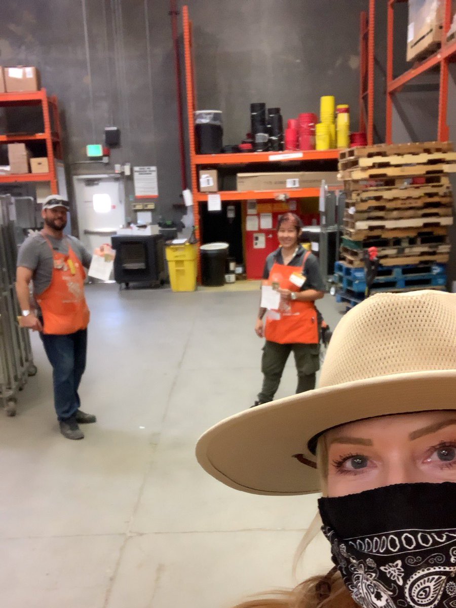 My 2nd week at store 0405, these two SUPERSTARS DS21 Ian &amp; DS28 Shannon. 
Thank you for your leadership and amazing customer service🧡<a href="/OrangeLiving10/">Mark Harrison</a> <a href="/jacki_mccord/">Jacki McCord</a> <a href="/misjudes/">Judy</a>