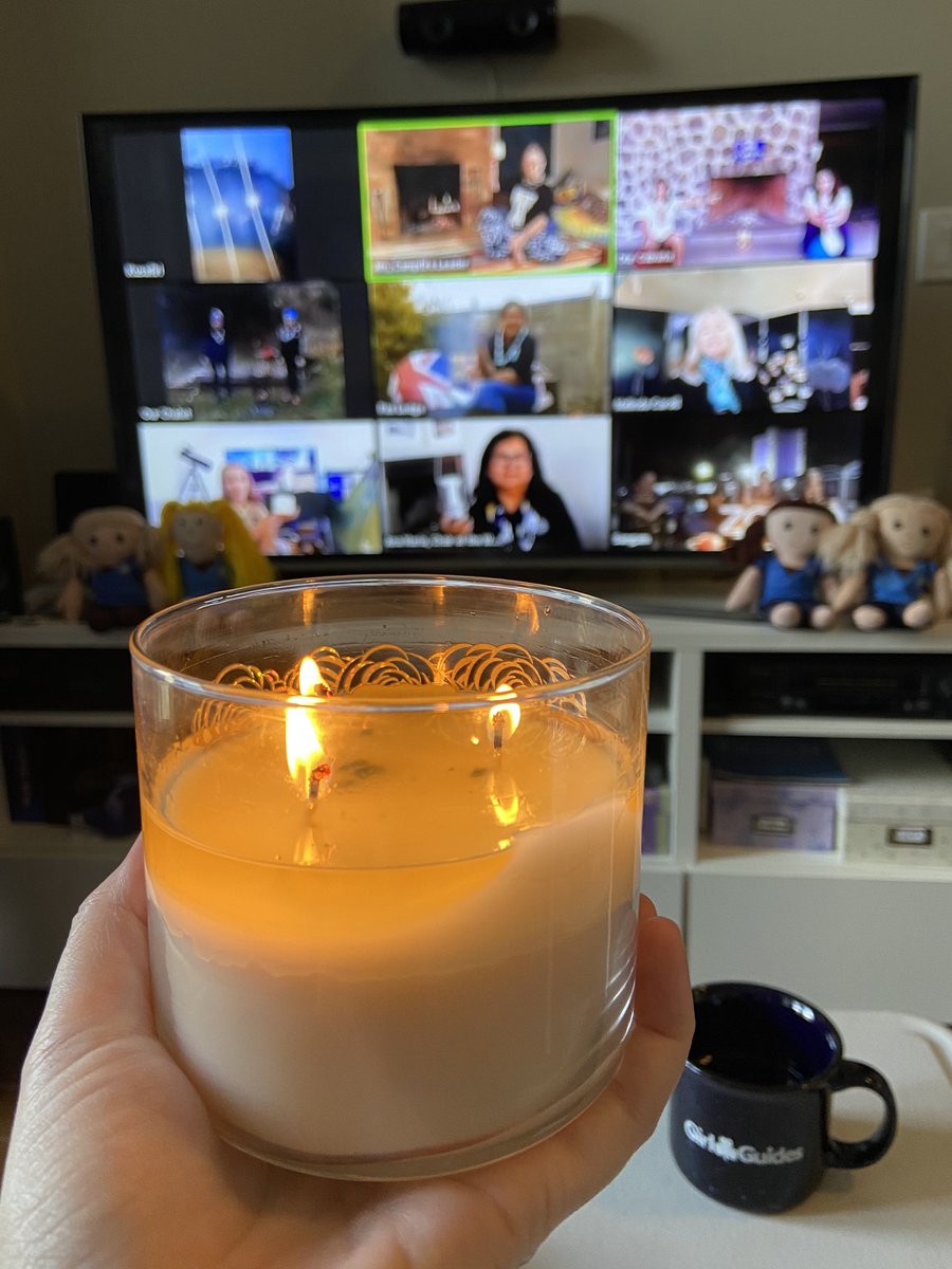 brownowl139's tweet photo. Thank you @wagggsworld and everyone who led that incredible virtual campfire!  It was so fun to sing old and new songs with over 6,000 sisters worldwide! #ShareTheLight #WAGGGS #GirlGuidesOfCanada https://t.co/HYUK9Xrxcf