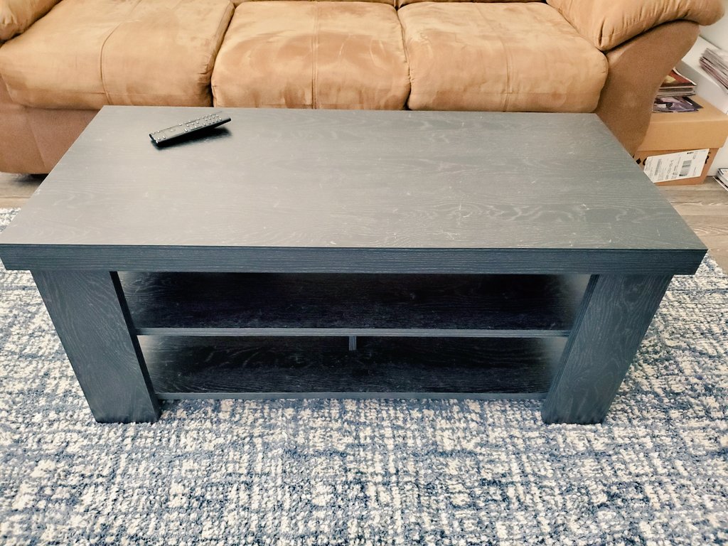 CoachMickyD's tweet image. Done, done, &amp;amp; DONE! Spring spruce up is done for the weekend, maybe even the week... Desk✅ Comfy Chair✅ Floor Mat✅ Area Rug✅ Coffee Table✅ Adulting Done for the Year✅😁 #adulting #springupdates #SocialDistancing2020 #WorkingFromHomeLife