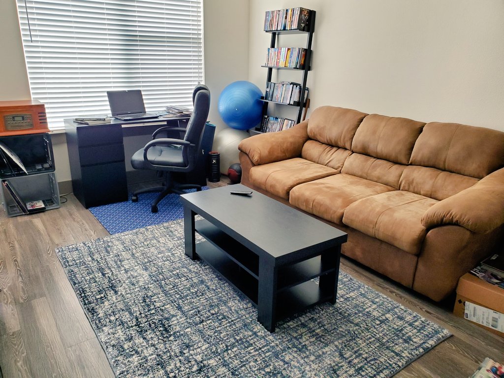 CoachMickyD's tweet image. Done, done, &amp;amp; DONE! Spring spruce up is done for the weekend, maybe even the week... Desk✅ Comfy Chair✅ Floor Mat✅ Area Rug✅ Coffee Table✅ Adulting Done for the Year✅😁 #adulting #springupdates #SocialDistancing2020 #WorkingFromHomeLife