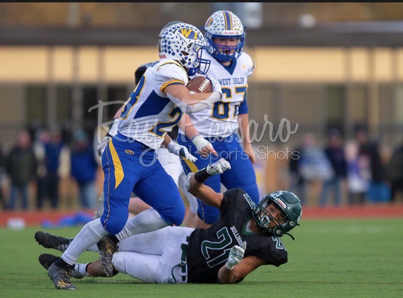 DomSagg's tweet image. Utica College ‘24. Can’t wait to get to work. @CoachGerbino @CoachFaggiano @Utica_Football #Sum2Prove #FearTheMoose