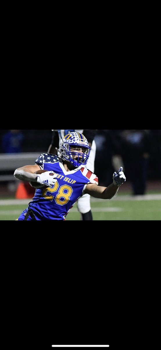 DomSagg's tweet image. Utica College ‘24. Can’t wait to get to work. @CoachGerbino @CoachFaggiano @Utica_Football #Sum2Prove #FearTheMoose