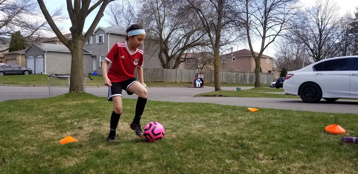 Mr_Heps's tweet photo. Thank you Coach Jalen and Coach Isaiah for an awesome #zoom skills session today. Ava had a blast! 
@u_msc 
#umsc #strikerproud 
#socialdistancing https://t.co/p9Si9g4qYY