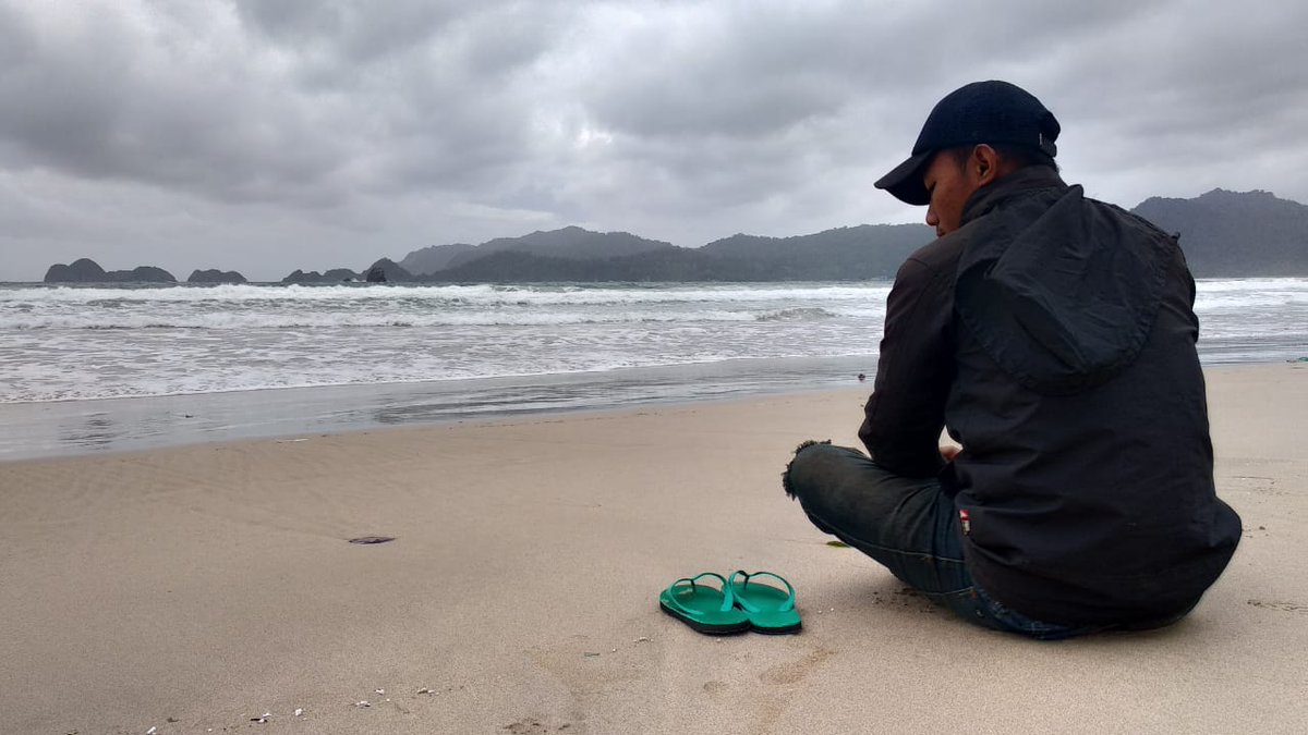 👱‍♀: Mas, Ayo rabi? 
👱: Aku gong nduwe bondo lo dek
👱‍♀: Gak popo mas,  Aku pengen kyok Aisyah garwone nabi kok,  Seng gelem nerimo senajan gak ndue opo-opo

MISALE 😂