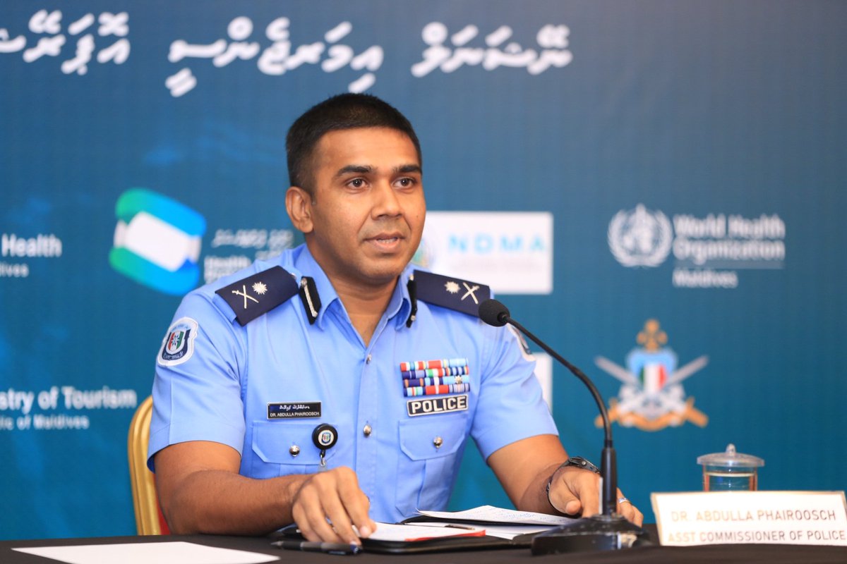 HAPENNING NOW:
Press Conference by Assistant Commissioner of Police Dr.Abdullah Phairoosch regarding police permit portal and requests from public to go outside for urgent needs.

#PolicePressConference
#MPSPressConference
#COVID19Maldives