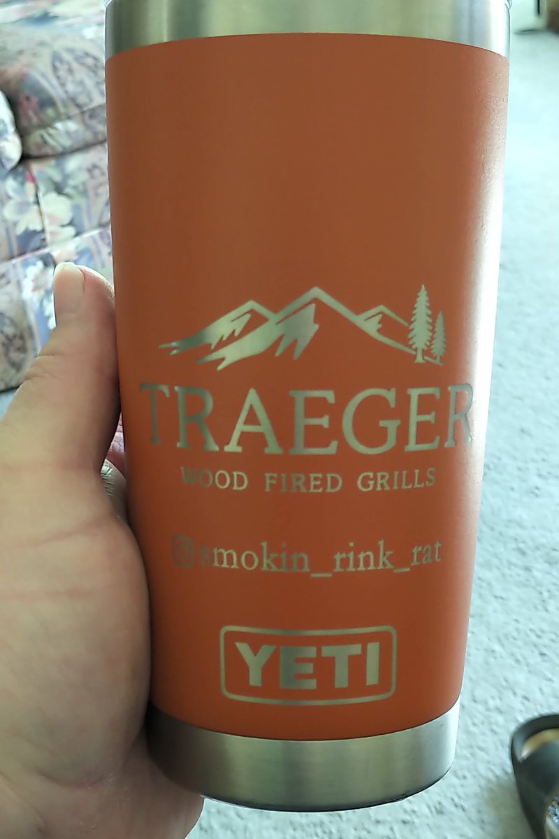 FedoraForMe's tweet image. Time for a cocktail... Cheers! 

#cheers #SocialDistanacing #drinkingalone