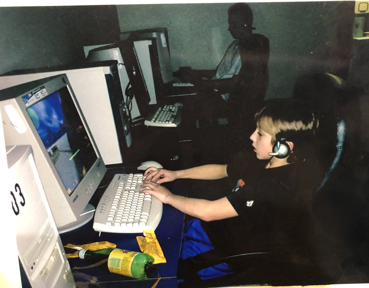 n0thing's tweet photo. @paszaBiceps @IzakoBoars @saju @FalleNCS @olofmeister How far back are back are we going? Technically that one photo isnt a pro yet 😂 I nominate @GeT_RiGhT @gobelante @f0rest show us the old photos boys https://t.co/YsOGpwSwAb