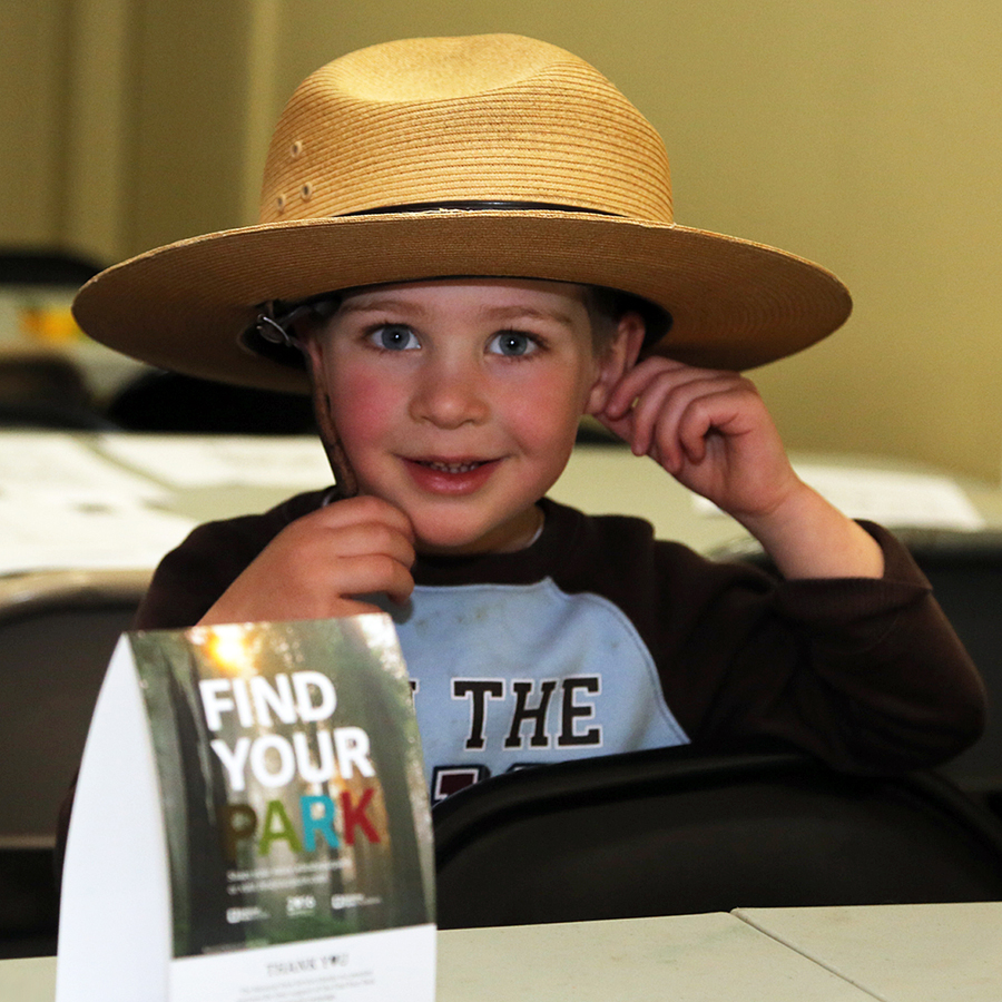 NPS_HydePark's tweet photo. It's #nationaljuniorrangerday and the first day of #NationalParkWeek. For a copy of our 3 Junior Ranger Programs email us:
https://t.co/gpeR1dHU28
#FindYourPark #findyourparkfromhome #FDR #ValKill #VanderbiltMansion https://t.co/M7g0uRlGIU