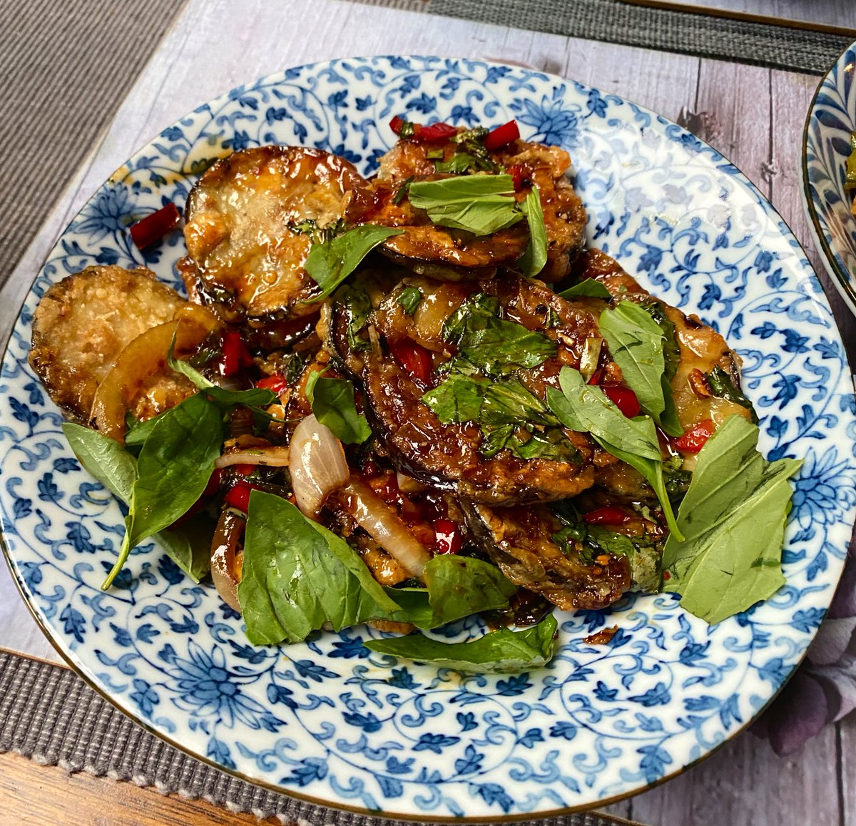 SparklyJuliette's tweet image. Made a bit of a feast tonight! Thai style aubergine, Szechuan chicken and my version of egg fried rice. #cooking #tryingtohavefun #foodobsessed