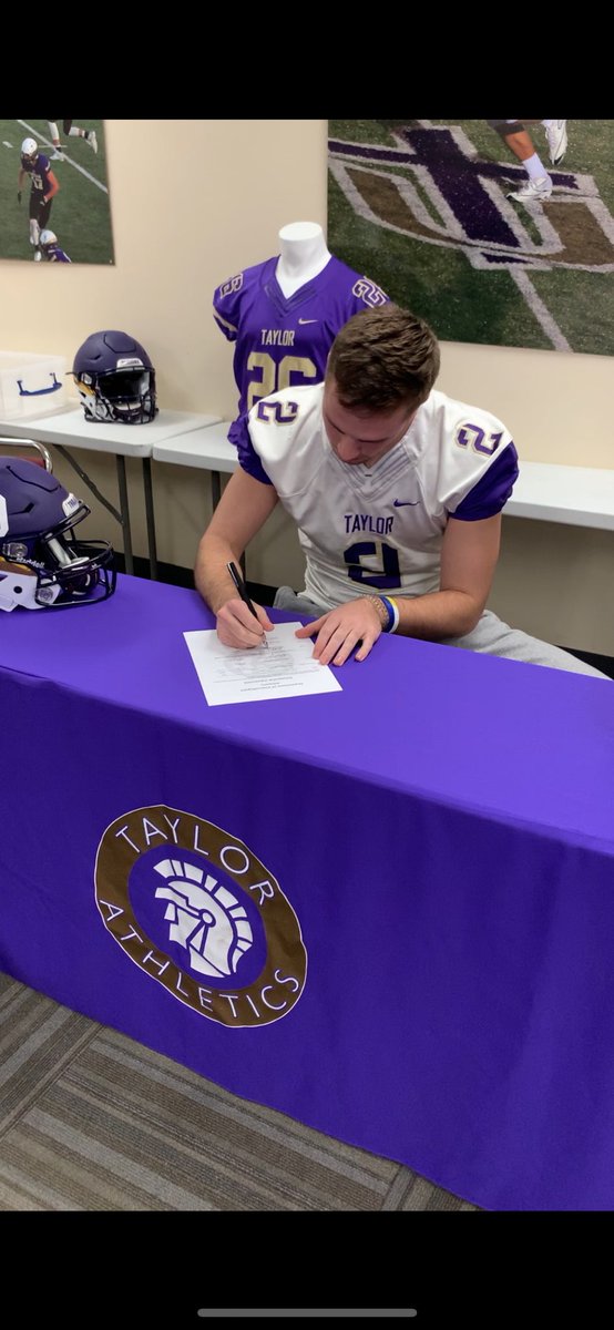 HCS_Athletics's tweet photo. Congratulations to Harrison Eckel on committing to Taylor University to continue his academic and football career. #EaglePride https://t.co/fz2CAK9HaP