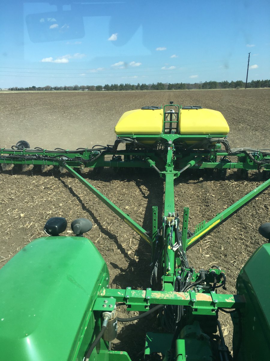 Lake_Prairie_Ag's tweet photo. #plant2020
4/18/2020
#P09880AMXT
Going into excellent soil conditions.
Corn on Corn ground. https://t.co/uih0QFj9Li