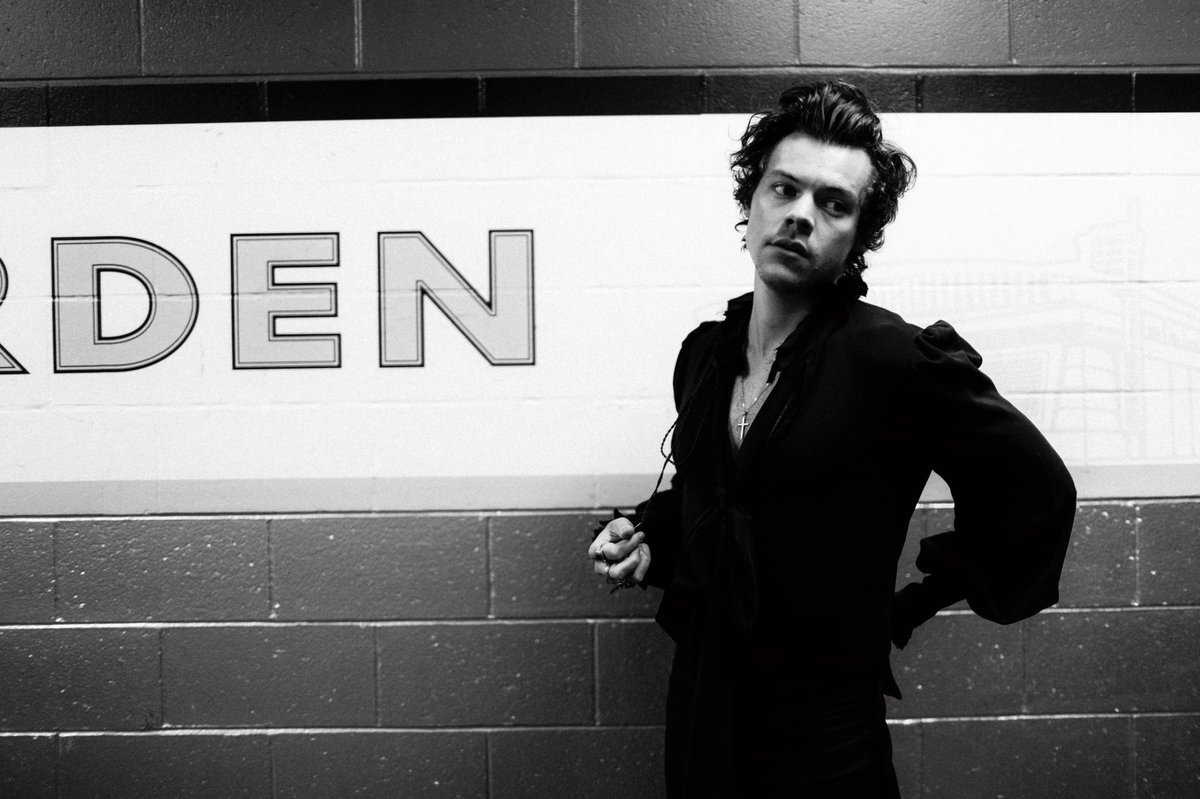 fuck it here’s a thread of harry in massachusetts