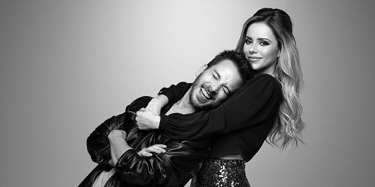 g1's tweet photo. Sandy e Junior anunciam live no YouTube para arrecadar doações https://t.co/N4Zd43ZTy5 #G1 #VidaemCasa https://t.co/KQ553bNUAk
