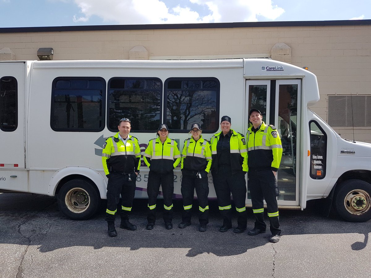 Over the last 7 days, our Paramedics assisted Long Term Care Homes by performing 429 COVID-19 tests &amp; transporting 20 of their residents to the new field hospital at the <a href="/StClairCollege/">St. Clair College</a> SportsPlex, and we’re just getting started...
<a href="/WRHospital/">Windsor Regional Hospital</a> <a href="/TheWECHU/">WEC Health Unit</a>
