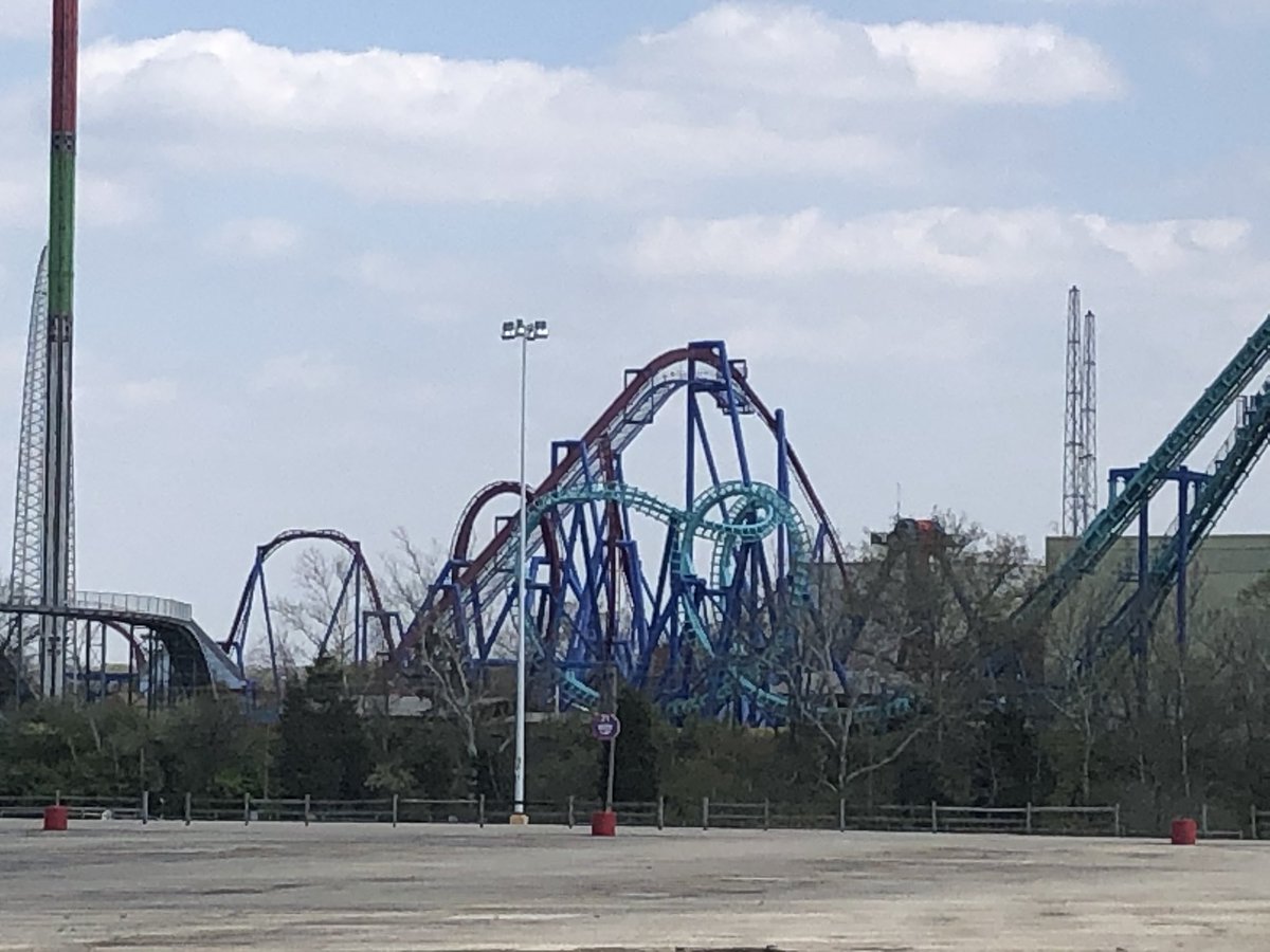 BuckeyeCoaster's tweet photo. Happy Anniversary to Banshee at @KingsIslandPR! 6 years ago today, this coaster was introduced to the public as the Worlds Longest Inverted Coaster! Addison absolutely loves this coaster now that she gave it a try!
#KingsIsland #KI2014 #KIBanshee #Banshee https://t.co/ytjbYO64yY