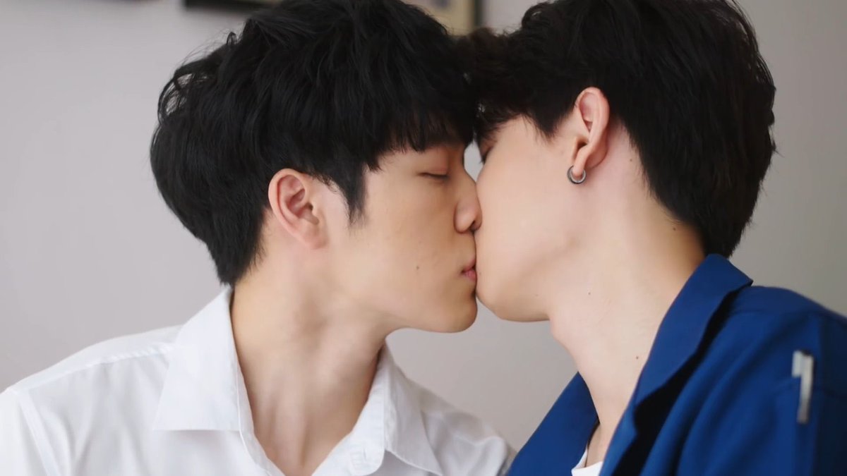 kkucoolboy's tweet photo. ใจบางหมดแล้วพี่วอร์ 💕

#ENofLoveรักวุ่นๆของหนุ่มวิศวะ 
#ENOFLOVEep6 
#กลรักรุ่นพี่ep6 
#kkucoolboy https://t.co/HO98SeFwPn