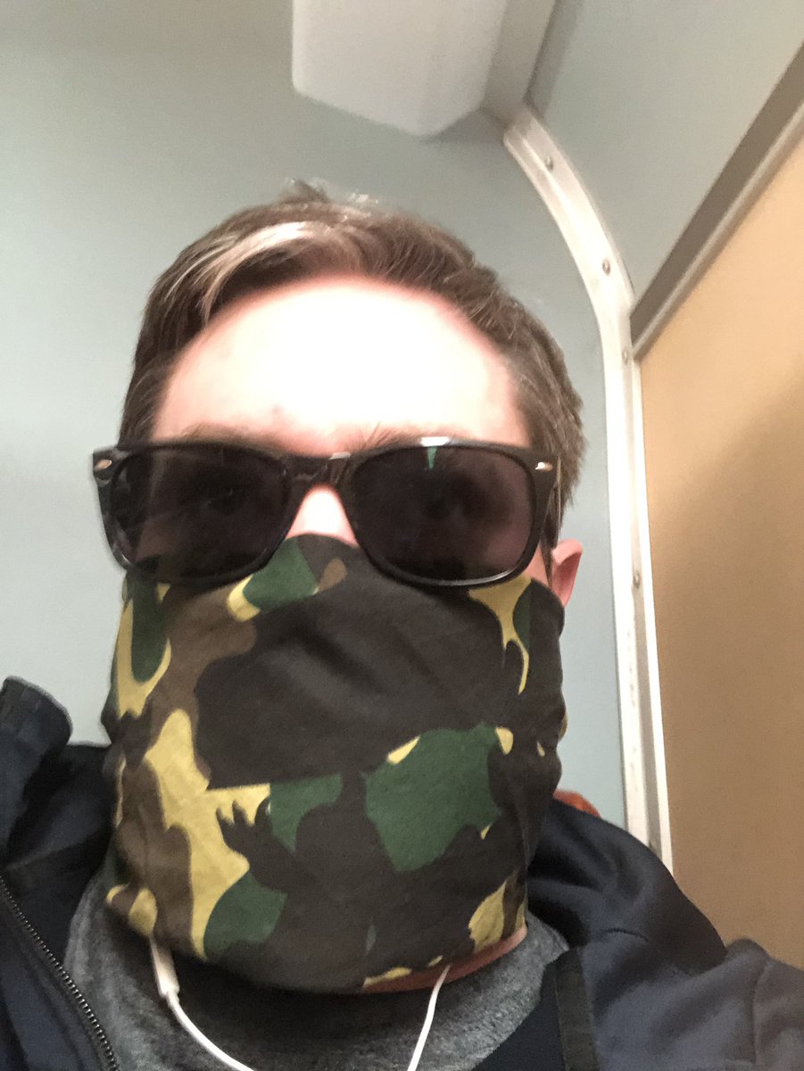 digslair's tweet image. Fashion. #DoctorWho #4thDoctorScarf #EssentialWorker