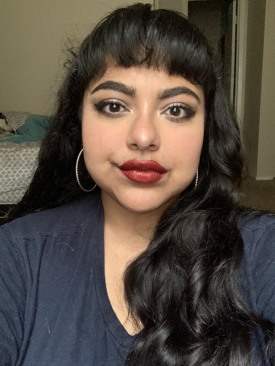 day 35! taupe eyeshadow & red lip 